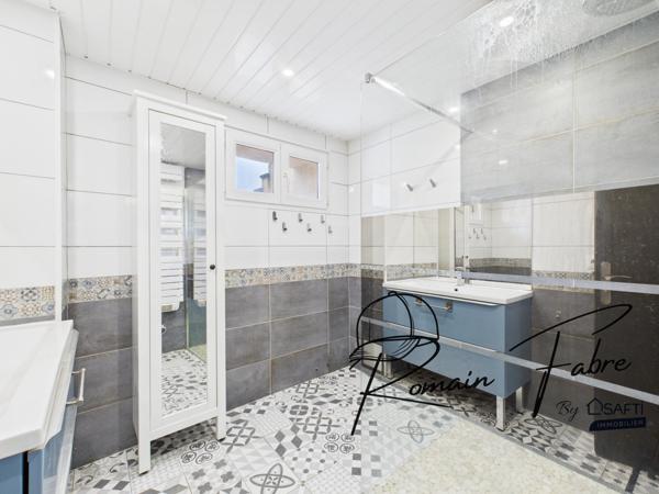 Maison en pierre de 7 chambres au calme