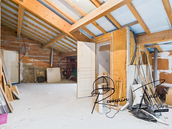 Maison en pierre de 7 chambres au calme