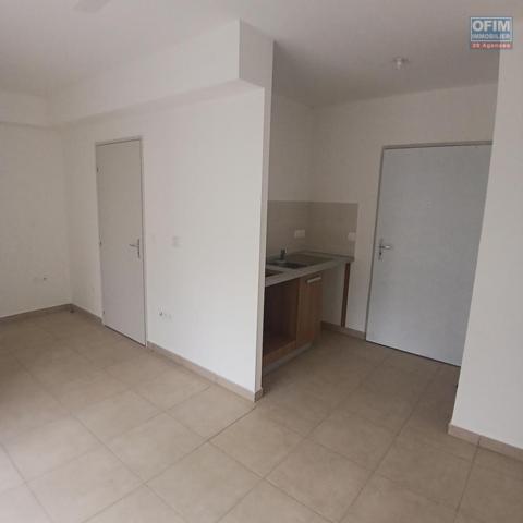 A LOUER appartement NEUF de type studio/ F1 sur Saint-Paul à 439,38 Euros!!