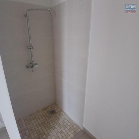 A LOUER appartement NEUF de type studio/ F1 sur Saint-Paul à 439,38 Euros!!