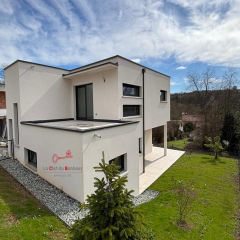 Maison
                                                                                                                                                                                                                                                                                                                        5 pièce(s)                                                                                                                                                                                                          4 chambre(s)                                                                                                                                                                                                          150  m²