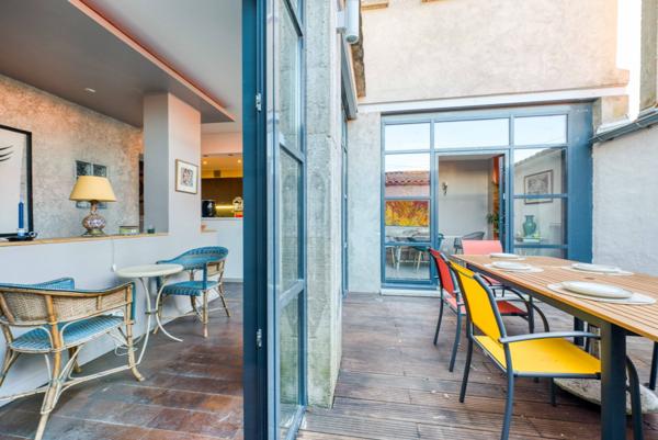 Belle époque restaurée idéalement située !