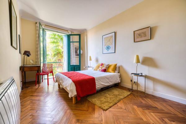 Belle époque restaurée idéalement située !