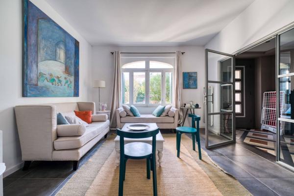 Belle époque restaurée idéalement située !