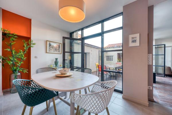 Belle époque restaurée idéalement située !