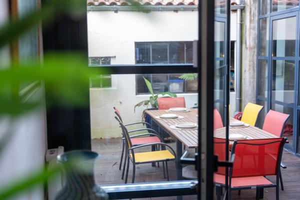 Belle époque restaurée idéalement située !