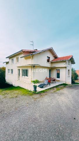 Garlin (64330) Ensemble Immobilier pour Création de Gîtes Chambres d'hôtes