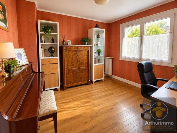 Vente                                                      Maison
                        
                     8 pièces                      157 m2                     à Courtry