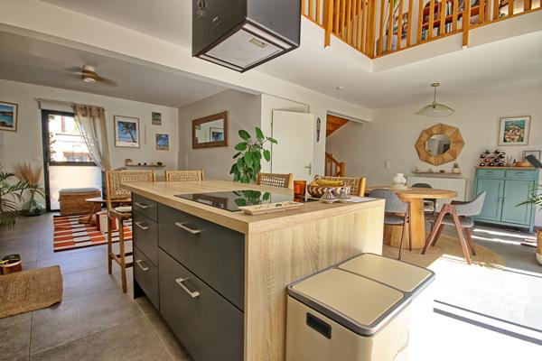 Bordeaux Bacalan maison de type F4bis de 114m² avec jardin, piscine, garage et cellier proche tramway