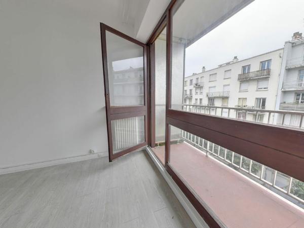 MONTREUIL MAIRIE
