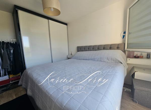Appartement
         3 pièces
        - 64 m² 195 000 € *