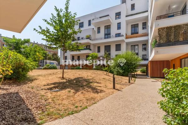 Appartement
         3 pièces
        - 67 m² Exclusivité 379 000 € *