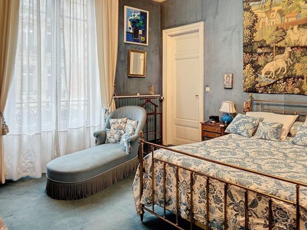 Dpt Marne (51), à vendre REIMS maison T13 de 358 m² - Terrain de 70 m²