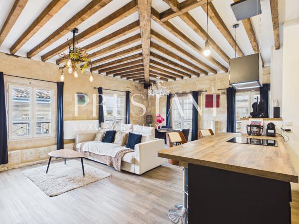 Charmant appartement avec poutres apparentes et combles aménageables en plein cœur historique de Bordeaux, BORDEAUX
