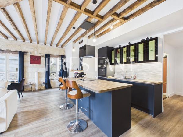Charmant appartement avec poutres apparentes et combles aménageables en plein cœur historique de Bordeaux, BORDEAUX