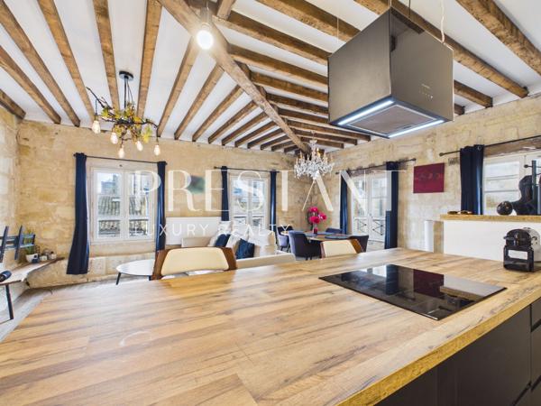 Charmant appartement avec poutres apparentes et combles aménageables en plein cœur historique de Bordeaux, BORDEAUX