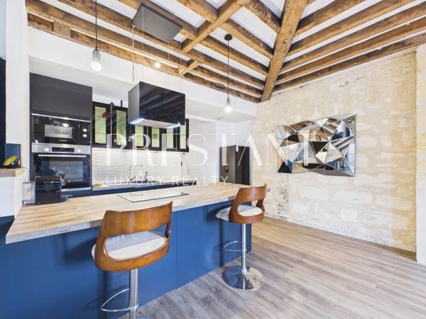 Charmant appartement avec poutres apparentes et combles aménageables en plein cœur historique de Bordeaux, BORDEAUX