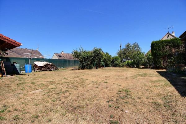 Maison individuelle, 4 chambres sur sous-sol total avec jardin