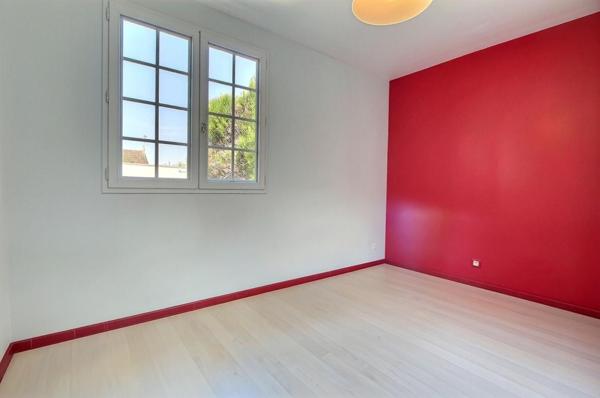 Maison individuelle, 4 chambres sur sous-sol total avec jardin