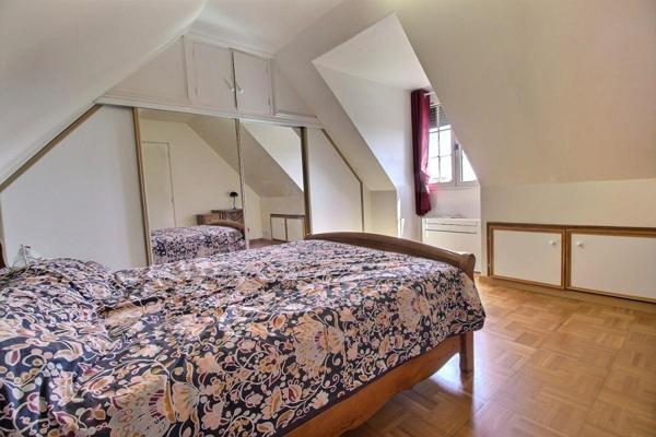 Maison individuelle, 4 chambres sur sous-sol total avec jardin