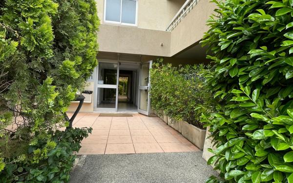 Appartement à vendre    2 pièces • 37 m2 Saint-Laurent-du-Var