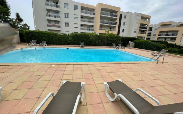 Appartement à vendre    2 pièces • 37 m2 Saint-Laurent-du-Var