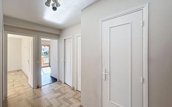 Appartement à vendre    3 pièces • 65,70 m2 Cannes