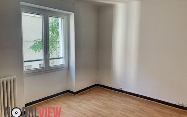 Appartement à louer    2 pièces • 62 m2 Nîmes