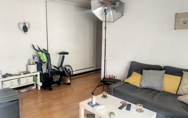 Appartement à louer    2 pièces • 62 m2 Nîmes