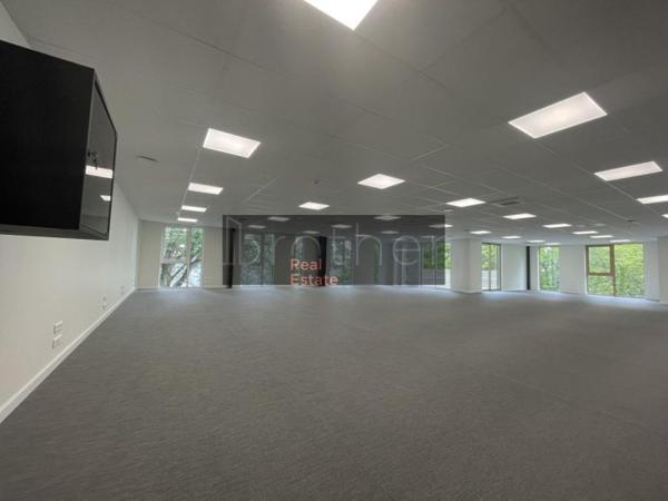 Bureau de 289 m² à louer à Bordeaux Lac - Bruges