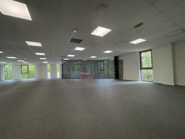 Bureau de 289 m² à louer à Bordeaux Lac - Bruges
