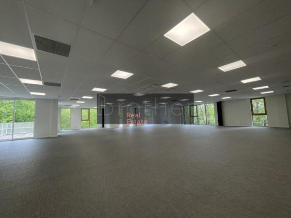 Bureau de 289 m² à louer à Bordeaux Lac - Bruges