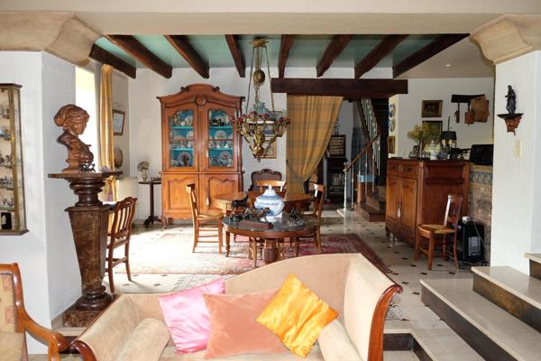 Maison à VIGEOIS, 19410 - 7 pièces 181m²