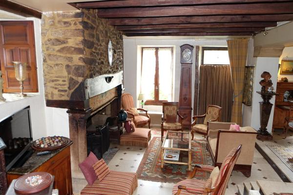Maison à VIGEOIS, 19410 - 7 pièces 181m²