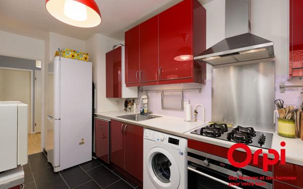 Appartement à vendre    3 pièces • 64 m2 Guyancourt