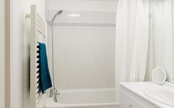 Appartement à vendre    3 pièces • 64 m2 Guyancourt