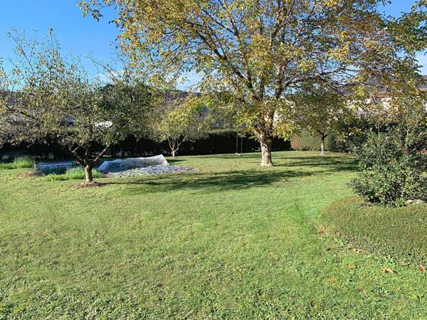 Belle parcelle de terrain 823 m²