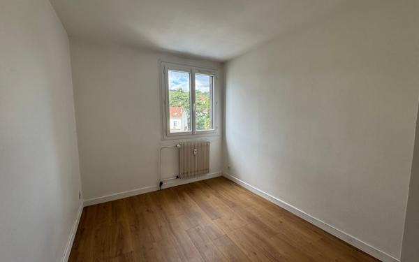 Appartement à louer    4 pièces • 90 m2 Saint-Marcellin