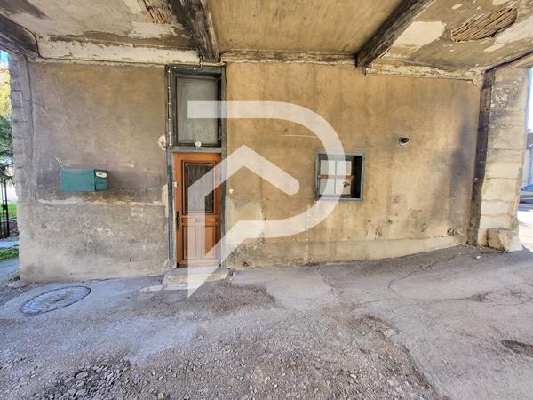 Maison 4 pièces 331 m2