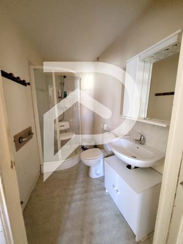 Maison 4 pièces 331 m2