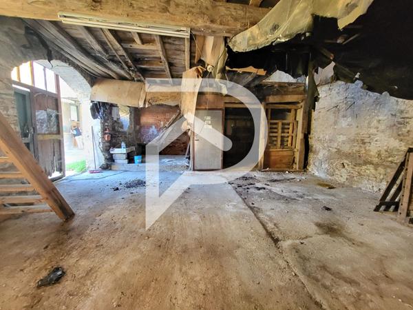 Maison 4 pièces 331 m2