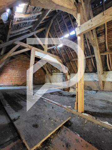 Maison 4 pièces 331 m2