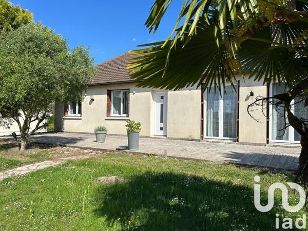 Maison 6 pièces de 136 m² à Beaugency (45190)