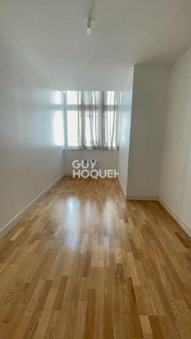 Appartement à vendre de 4 pièces de 78.49 m² avec place parking privative CENTRE VILLE EPERNAY