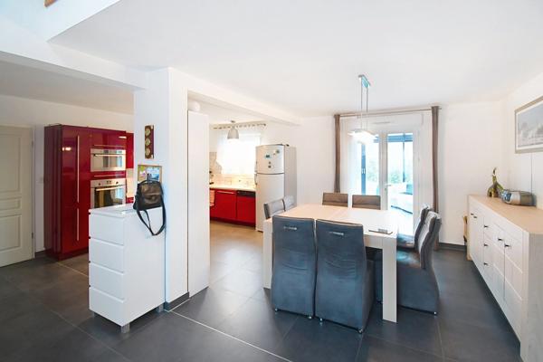 TRES BELLE MAISON INDIVIDUELLE 130M2 + VERANDA 36M2 SUR TERRAIN DE 6 ARES 70