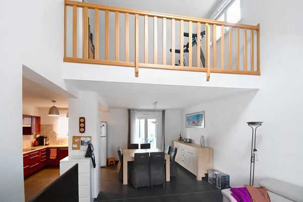 TRES BELLE MAISON INDIVIDUELLE 130M2 + VERANDA 36M2 SUR TERRAIN DE 6 ARES 70