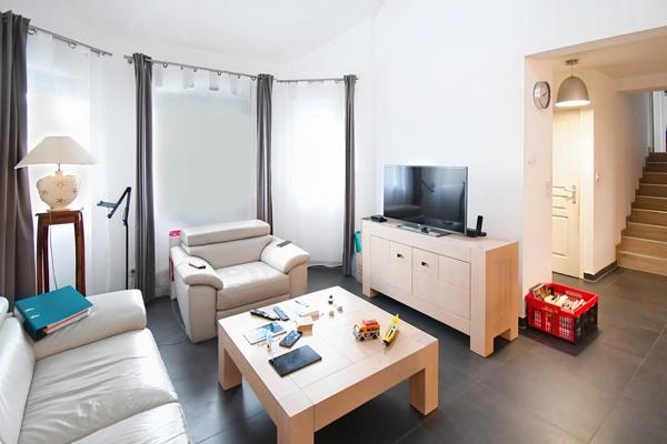 TRES BELLE MAISON INDIVIDUELLE 130M2 + VERANDA 36M2 SUR TERRAIN DE 6 ARES 70