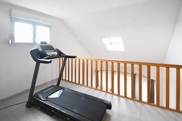 TRES BELLE MAISON INDIVIDUELLE 130M2 + VERANDA 36M2 SUR TERRAIN DE 6 ARES 70