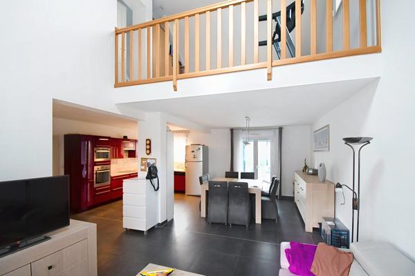 TRES BELLE MAISON INDIVIDUELLE 130M2 + VERANDA 36M2 SUR TERRAIN DE 6 ARES 70