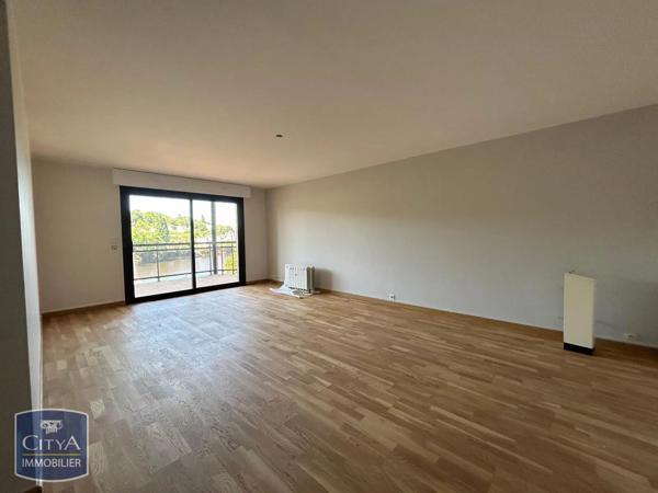 Appartement à louer 3 pièces 90m² Laval (53000)